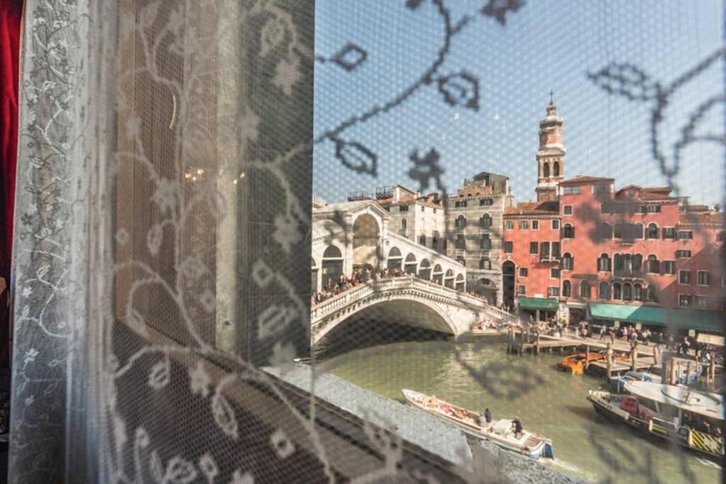 Rialto Apartment With Canal Grande View Венеция Экстерьер фото