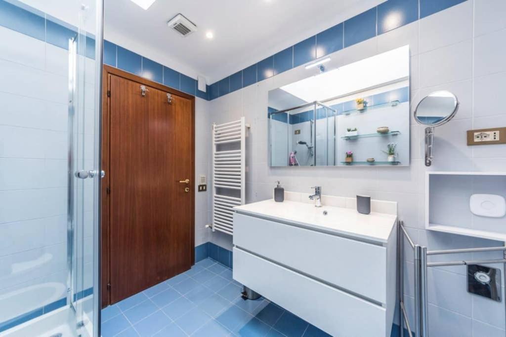 Rialto Apartment With Canal Grande View Венеция Экстерьер фото