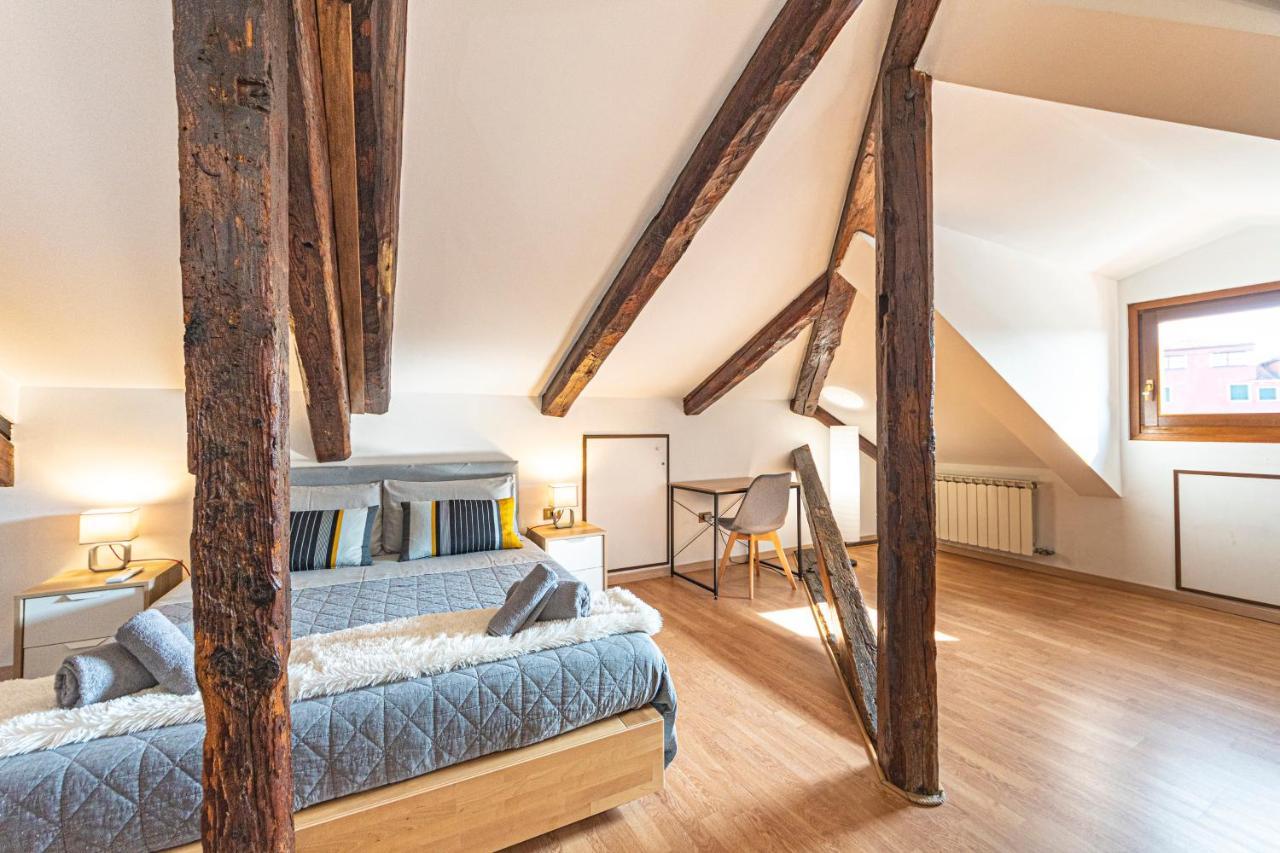 Rialto Apartment With Canal Grande View Венеция Экстерьер фото